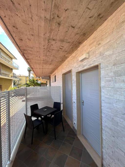 Casa Vacanze Lui ซัน เบเนเดตโต เดล ตรอนโต ภายนอก รูปภาพ